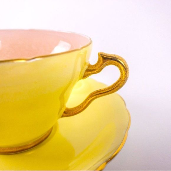 Wellington Bone China Tea Cup made in England with gorgeous yellow lustre finish - Picture 2 of 9